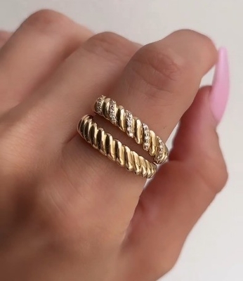 手作り トイストクラシック 925 ステルリングシルバー 女性の指輪 18K ゴールドで塗装された宝石