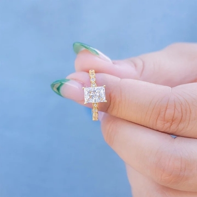 ヴィンテージ 手作り 18K ゴールド バゲット 切断石 婚約指輪 女性用ヴィンテージスタイル