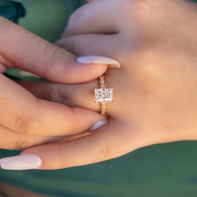 ヴィンテージ 手作り 18K ゴールド バゲット 切断石 婚約指輪 女性用ヴィンテージスタイル