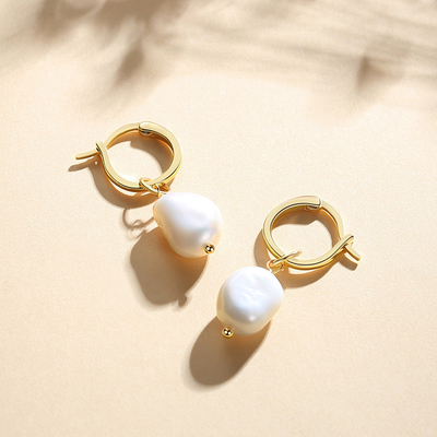 925 スターリング シルバー 18K ゴールド プレート 淡水 パール フープ イヤリング 女性 流行 スタイル