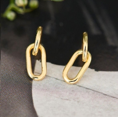 結婚式 シンプル シルバーケーブルリンク スタッド イヤリング 30mm 高さ エレガントなデザイン