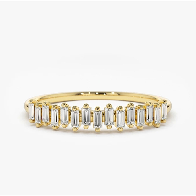 925 ステルリング シルバー CZ ダイヤモンド バゲッテ 黄金塗装付き 女性の永遠指輪
