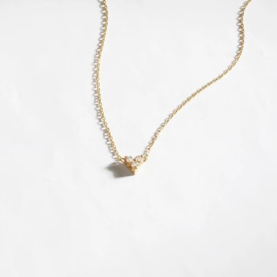 18K ゴールドジルコンのペンダント シルバーチェーン トリオ ダイヤモンド キュービックジルコンのネックレス