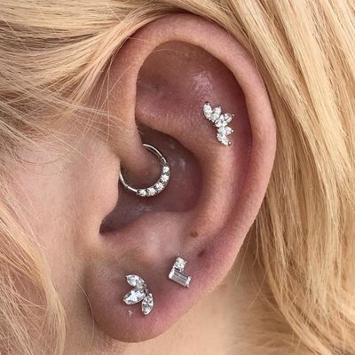 金色 ローディアム スタッド イヤリング 白 CZ 女性用 日常着用 スタイル