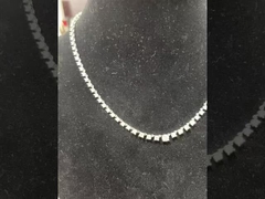 925シルバー vs. 銅 vs. 鋼:あなたに最適な金属は?